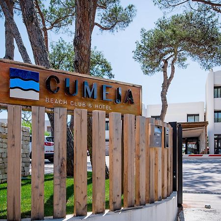 Cumeja Beach Club & Hotel Baia Domizia Exterior photo